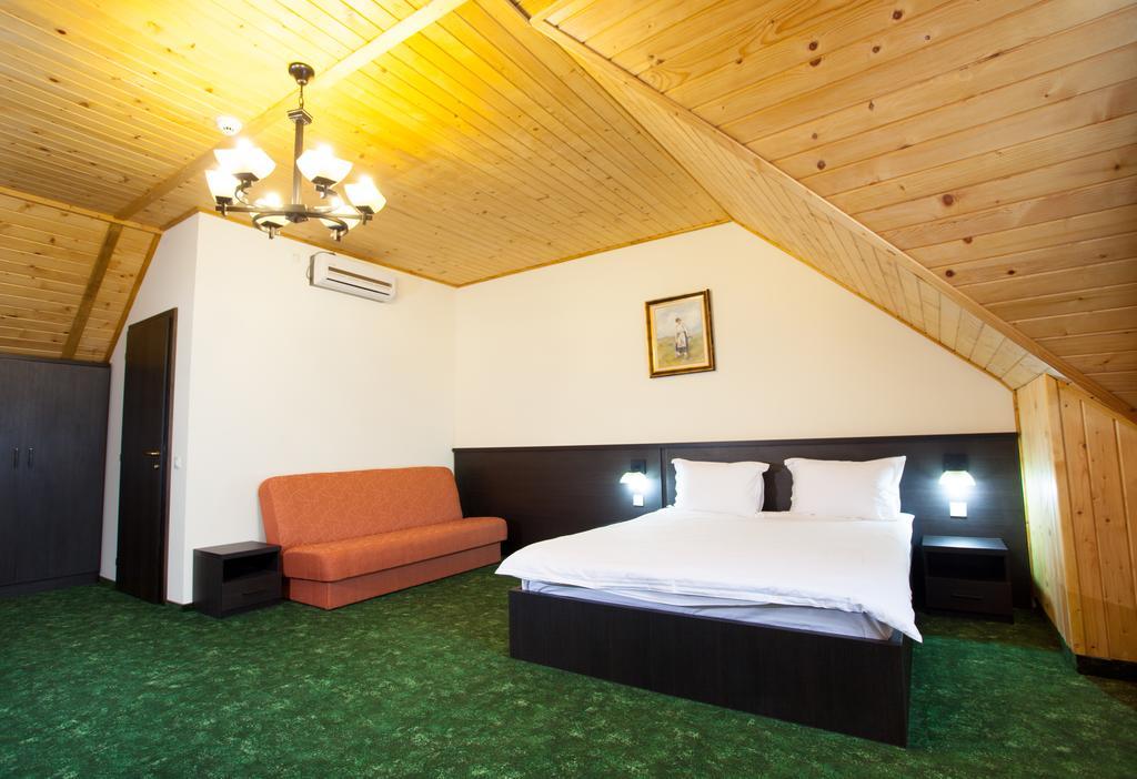 Pensiunea Laci Csarda Ernei Chambre photo